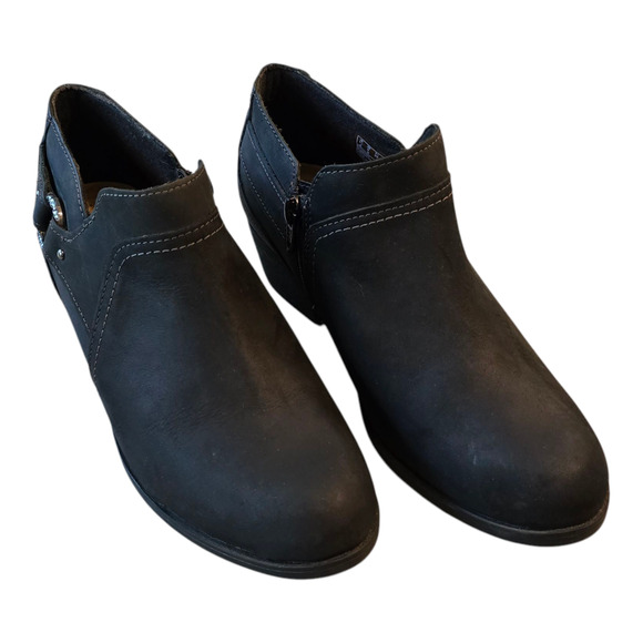 Clarks Charlten Grace Black Oily Leather Ankle Boot Womens Size 8W Classic - Picture 1 of 9